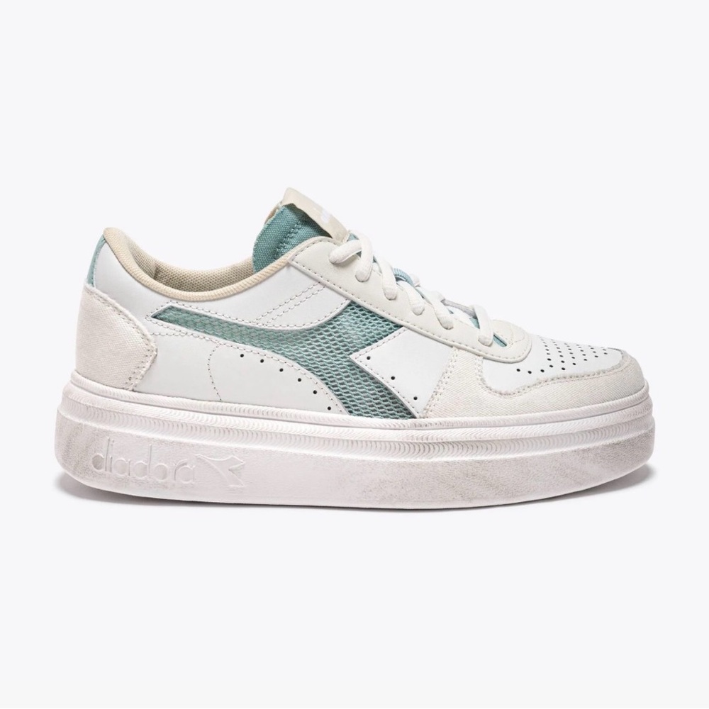 Diadora White and Teal Casual Sneakers